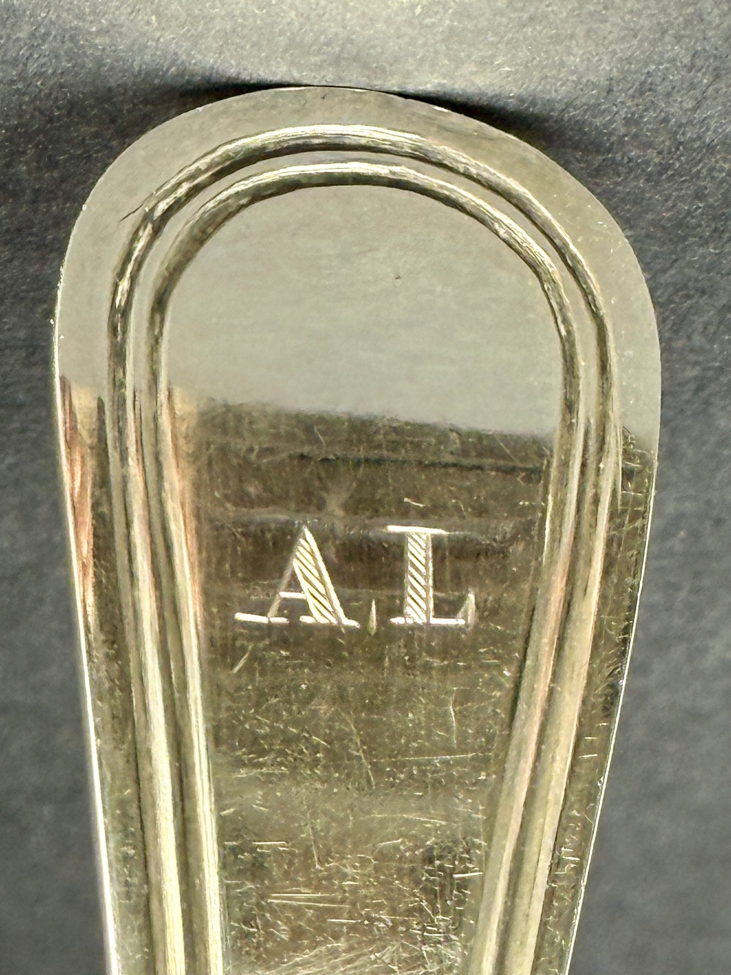 Saupoudreuse en argent massif Association des Orfèvres 1793-1794