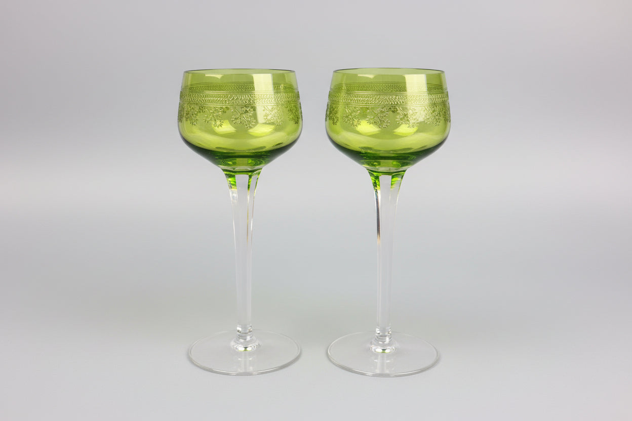 2 verres vin Rhin cristal vert grave XIXe style Baccarat Pompadour