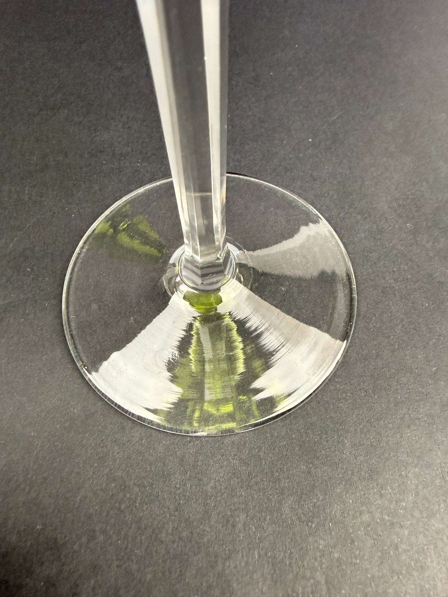 2 verres vin Rhin cristal vert grave XIXe style Baccarat Pompadour