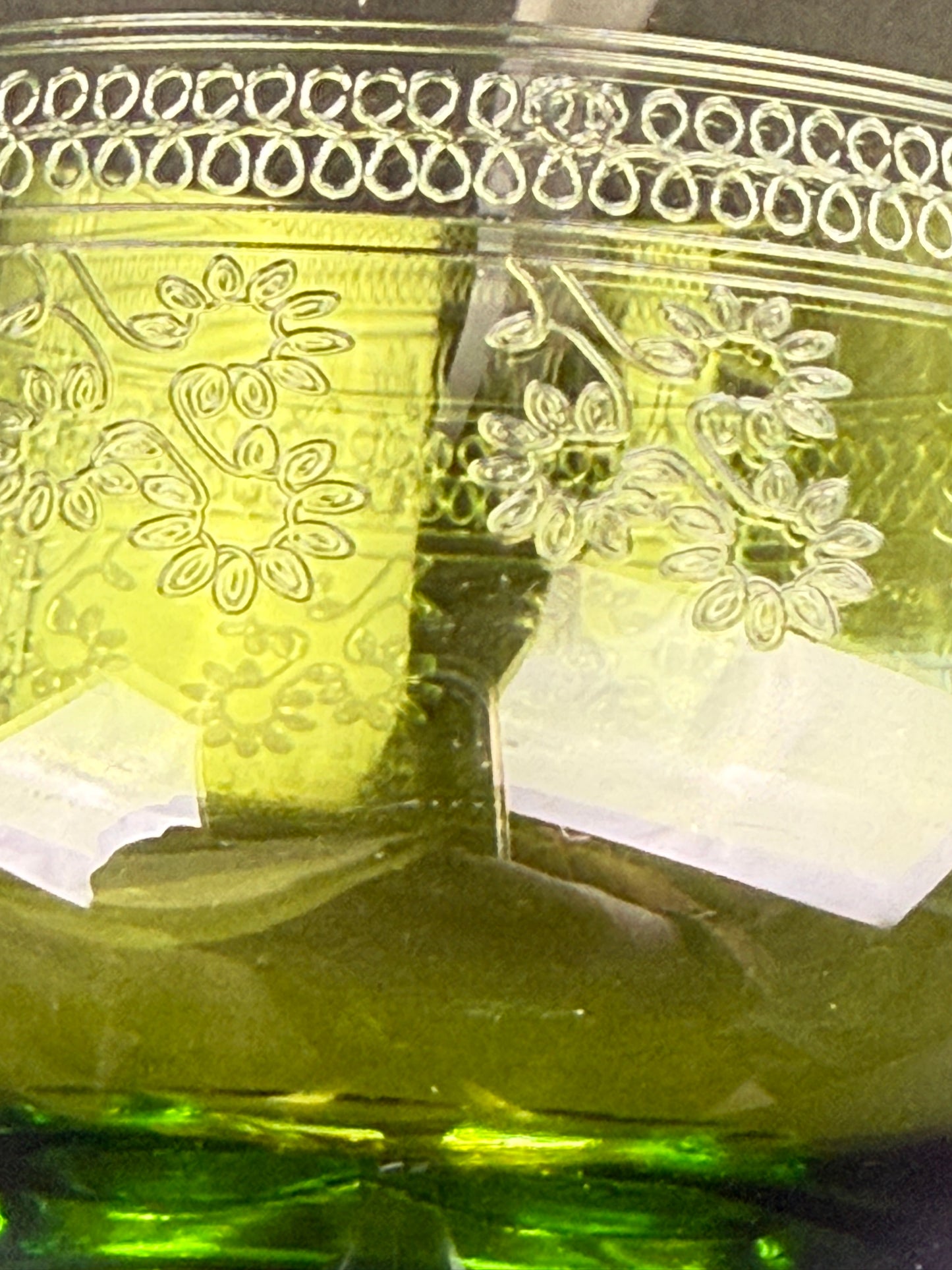 2 verres vin Rhin cristal vert grave XIXe style Baccarat Pompadour