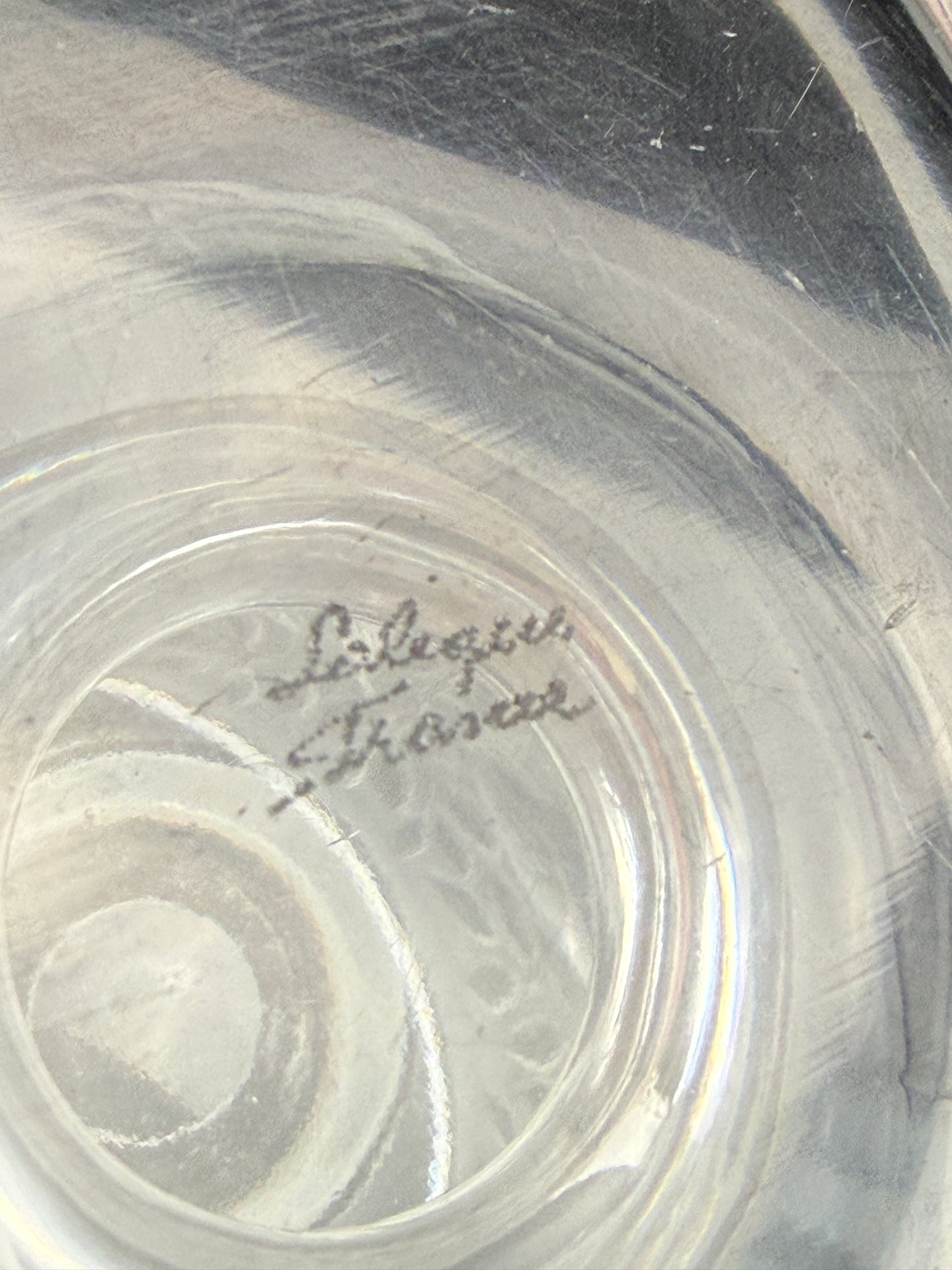 Lalique, paire de vases en cristal satiné modèle Elisabeth