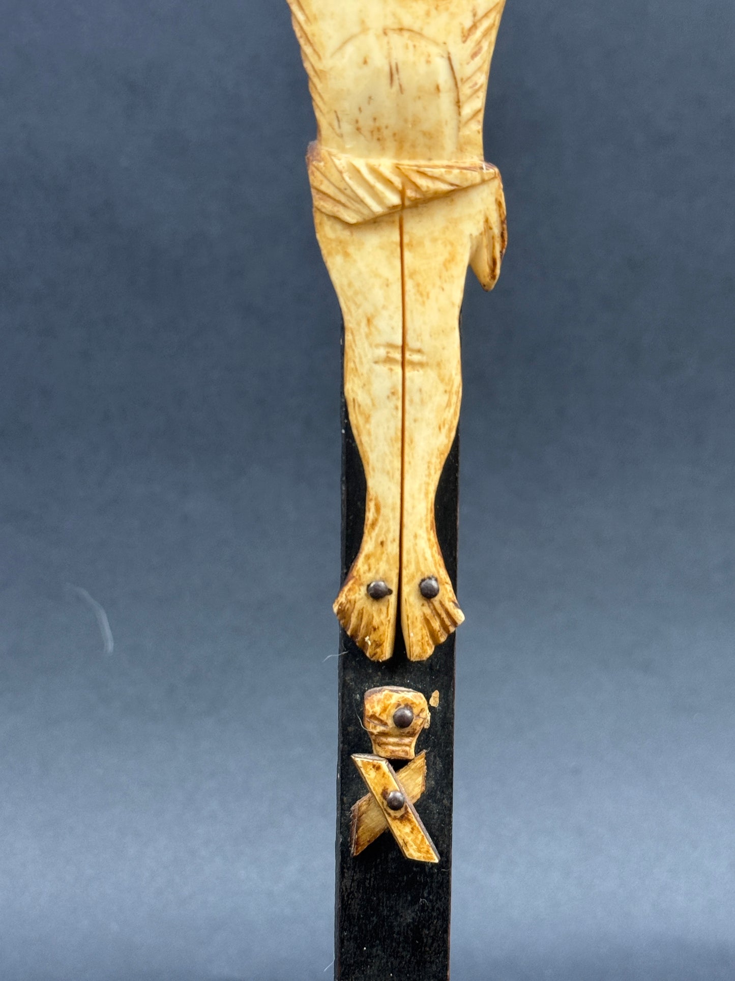 Crucifix janséniste en os