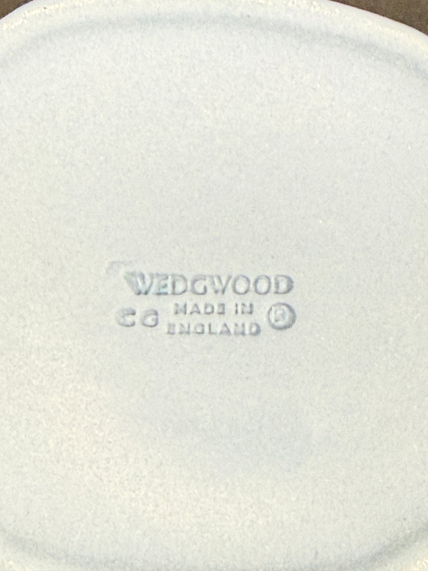 Wedgwood, suite de 2 pièces en biscuit de porcelaine