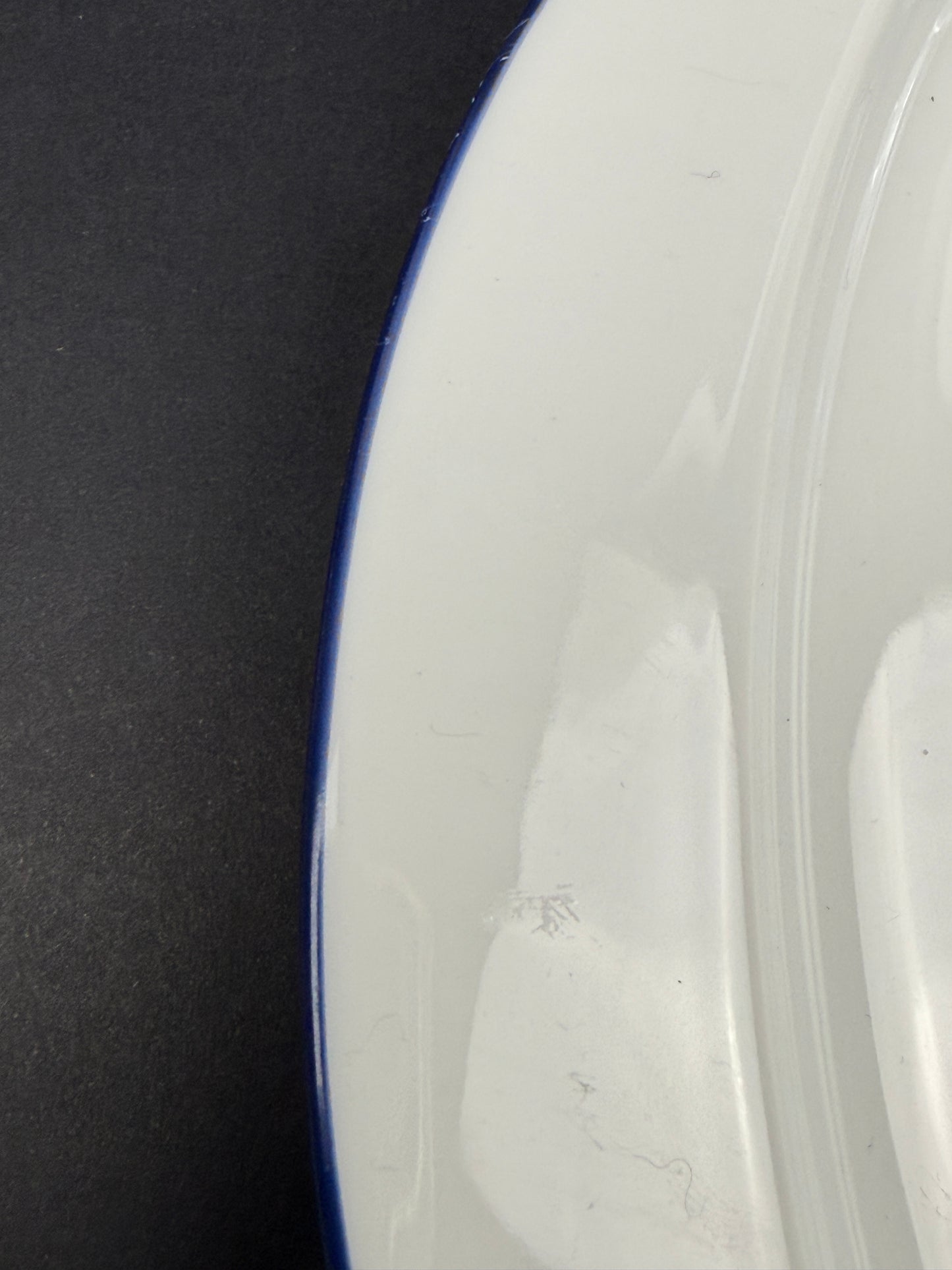 Haviland Limoges, grand plat de service modèle Tulipes