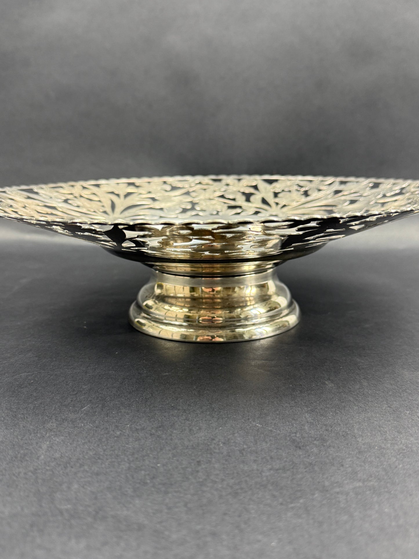 Compotier, coupe à fruits en métal argenté art nouveau