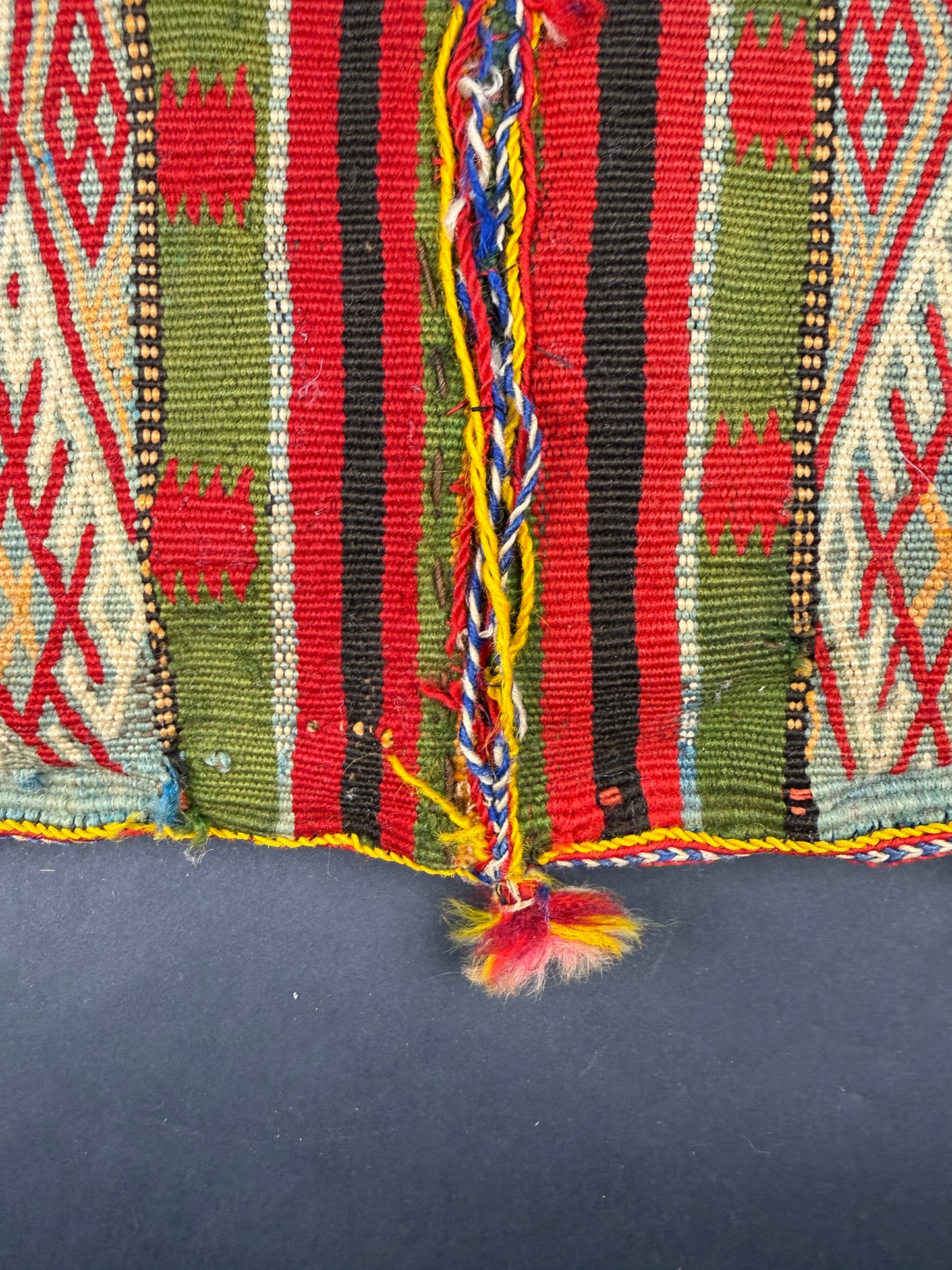 Ancien coussin berbère, Kilim