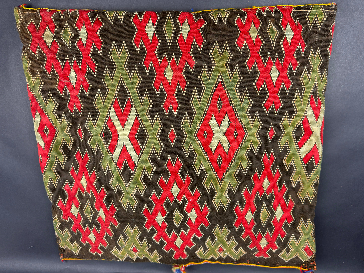 Ancien coussin berbère, Kilim