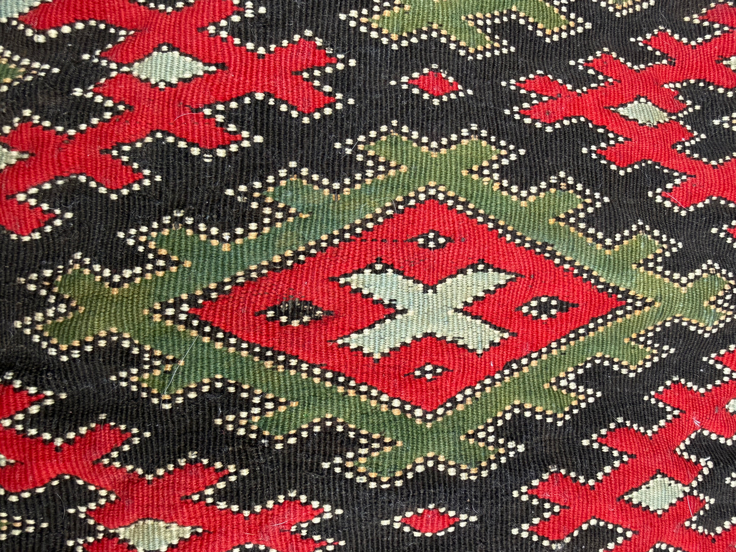 Ancien coussin berbère, Kilim