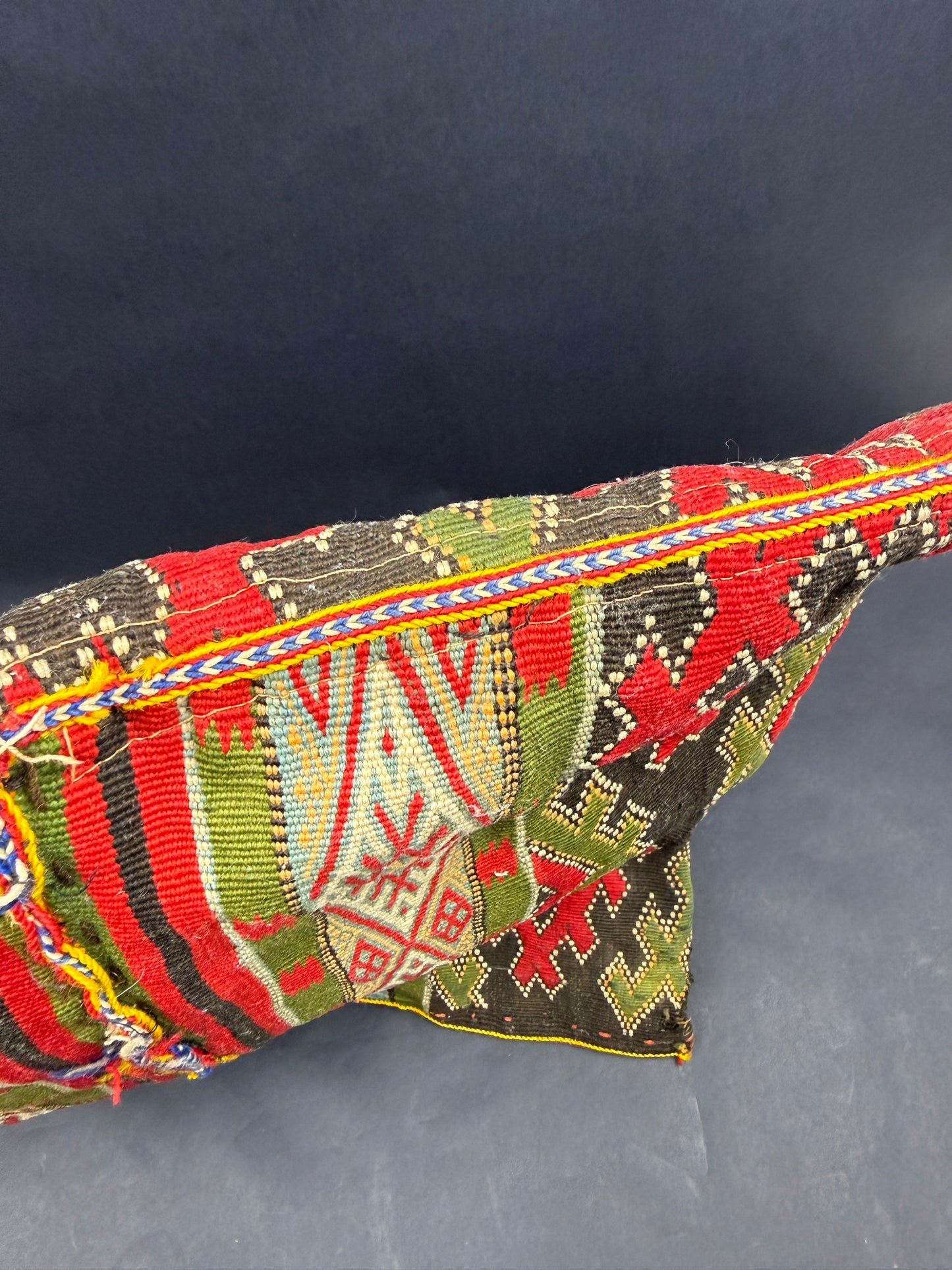 Ancien coussin berbère, Kilim