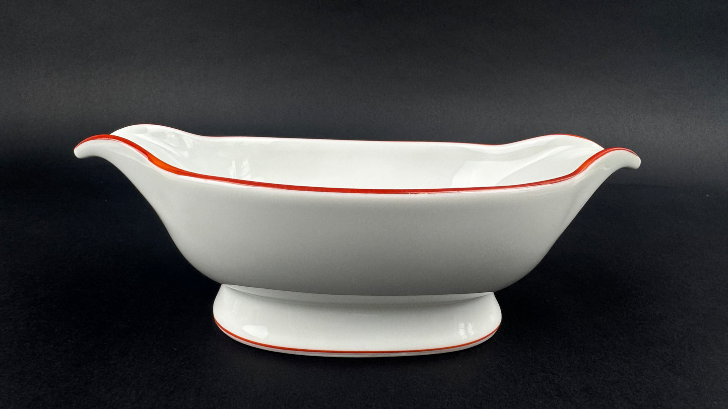 Saucière en porcelaine de Limoges, manufacture Haviland, modèle Sou-Tcheou.