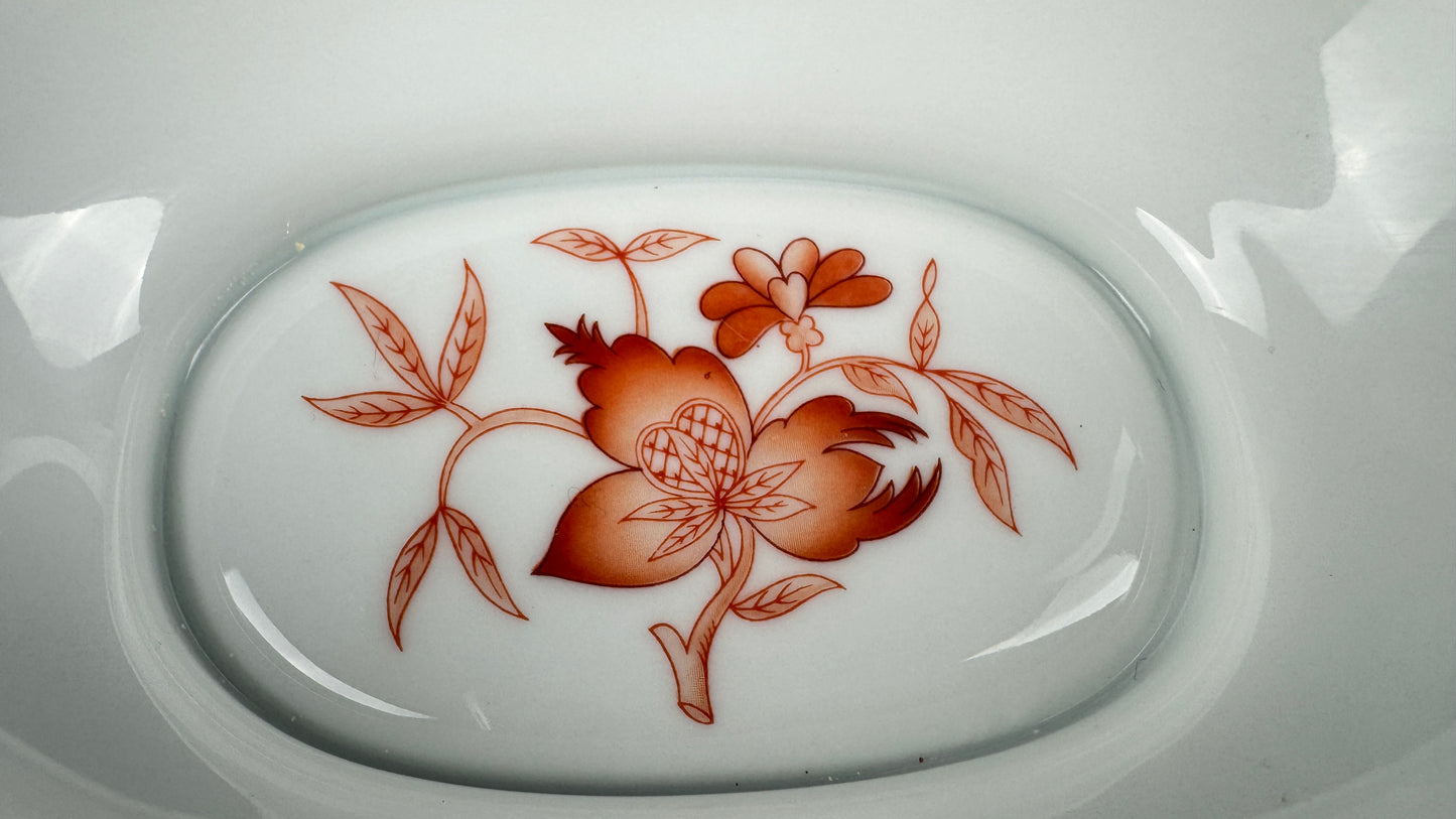 Saucière en porcelaine de Limoges, manufacture Haviland, modèle Sou-Tcheou.