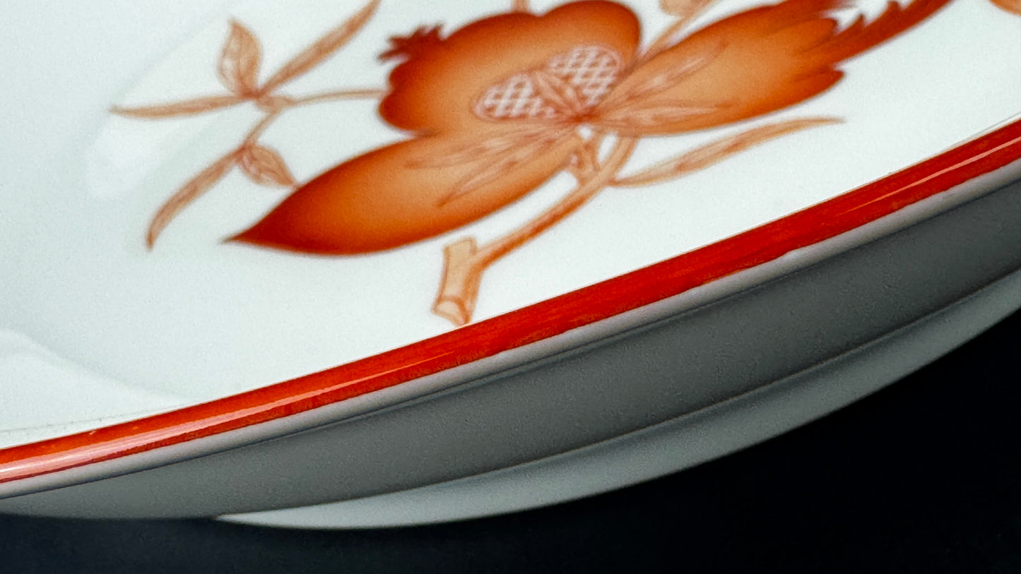 Grand plat creux en porcelaine de Limoges, manufacture Haviland, modèle Sou-Tcheou.