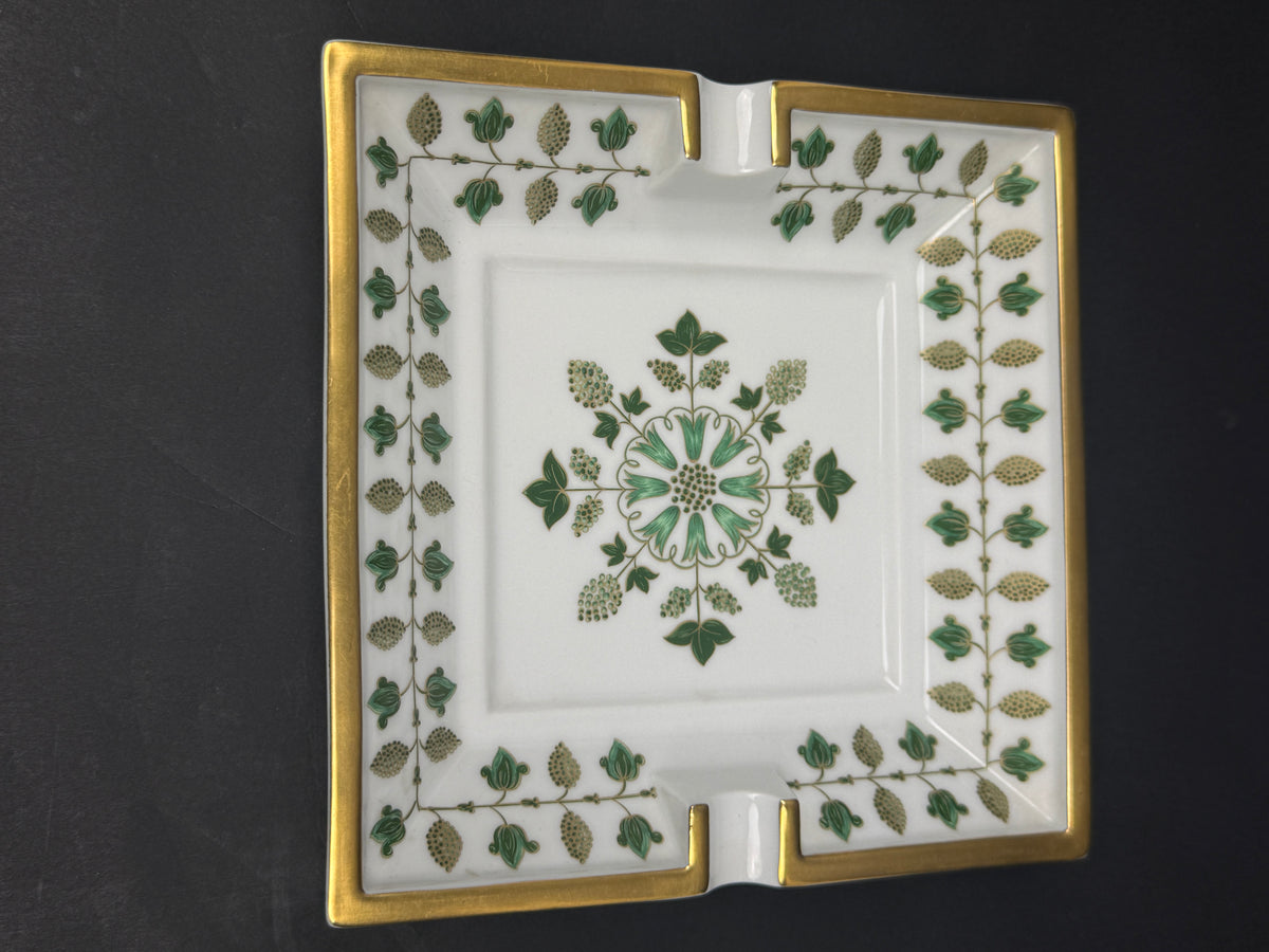Haviland Limoges, grand cendrier en porcelaine modèle Matignon