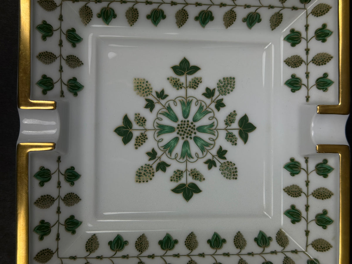 Haviland Limoges, grand cendrier en porcelaine modèle Matignon