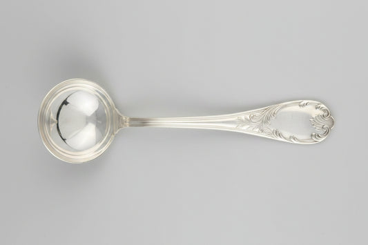 Christofle, rare cuillère à moutarde ou louche à sucre en métal argenté modèle Marly