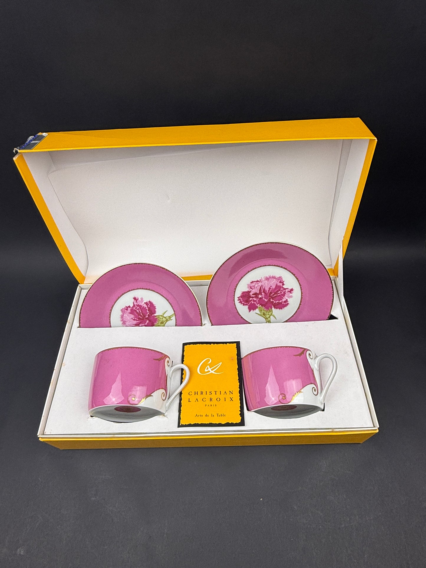 Christian Lacroix, Suite de 2 tasses à déjeuner modèle Follement