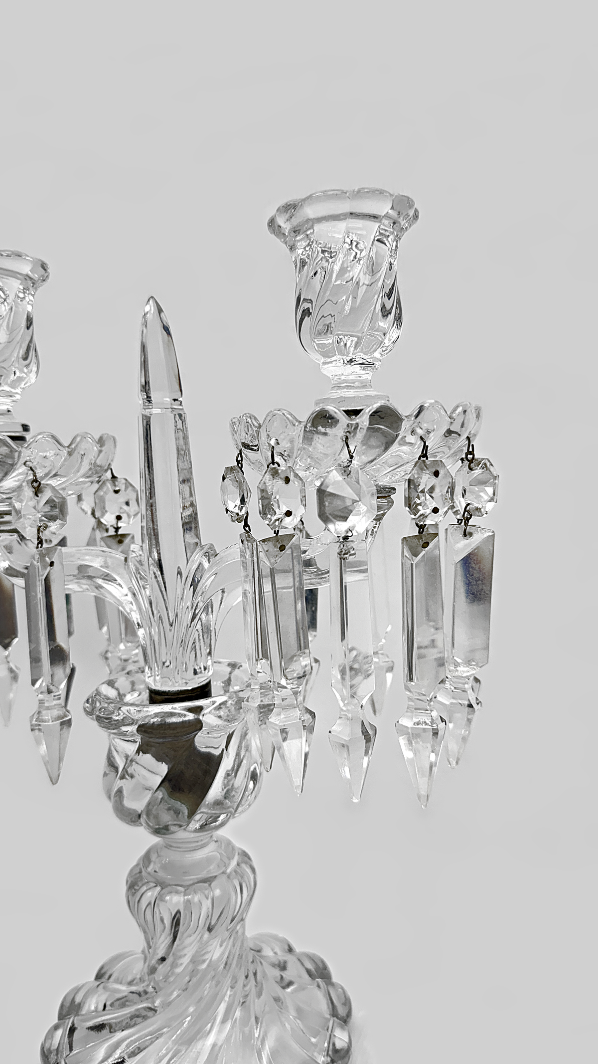 Baccarat, paire de girandoles à deux lumières, modèle Bambou Tors