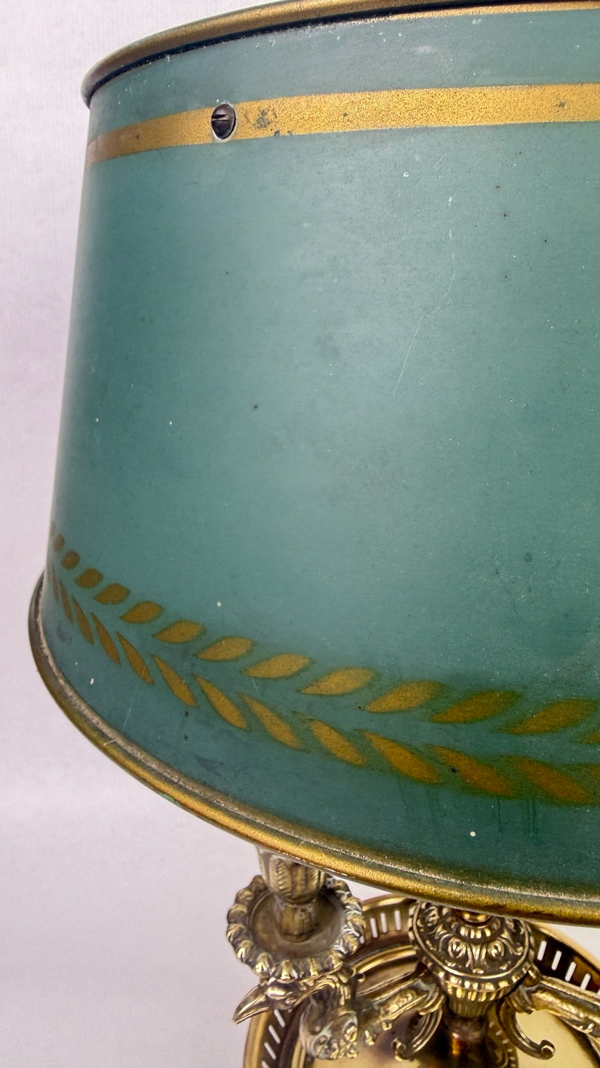 Lampe bouillotte aux griffons, détail et état