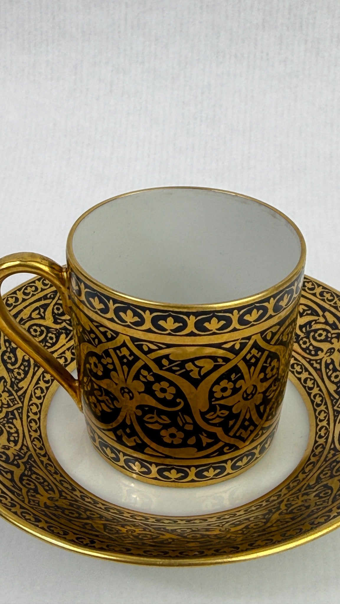 Tasse et soucoupe F. Legrand & Cie Limoges, photographie 3