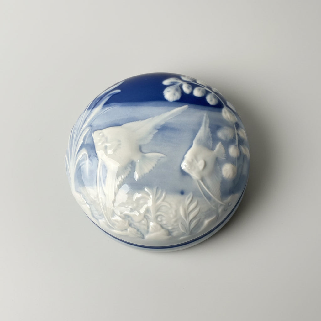 Camille Tharaud, bonbonnière en porcelaine de Limoges – vue 2