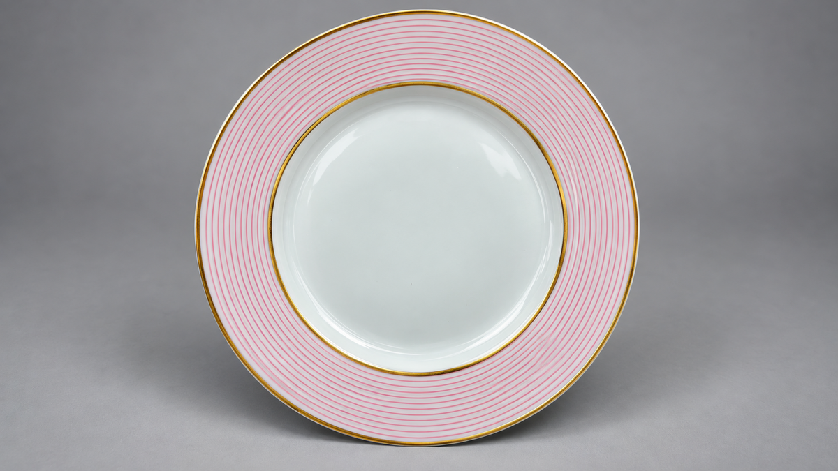 Raynaud Mille Raies, cinq assiettes plates, photographie 6